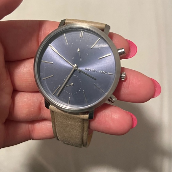 Michael Kors watch - Picture 1 of 3